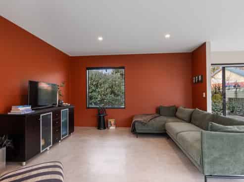 10B Memorial Avenue, Fendalton