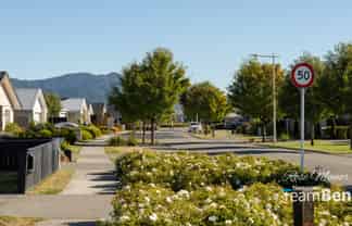 . Rose Manor, Springlands