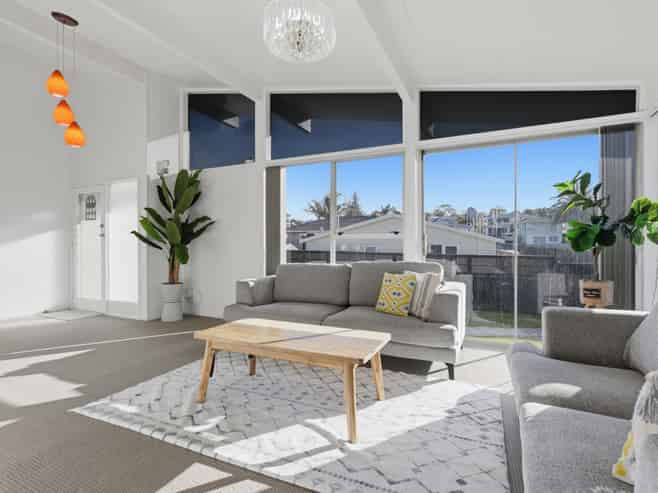 39 Thornlow Street, Glendene