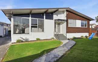 39 Thornlow Street, Glendene