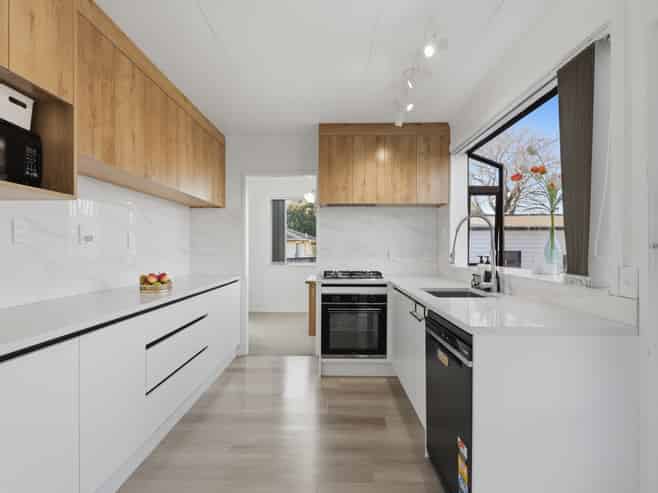 39 Thornlow Street, Glendene