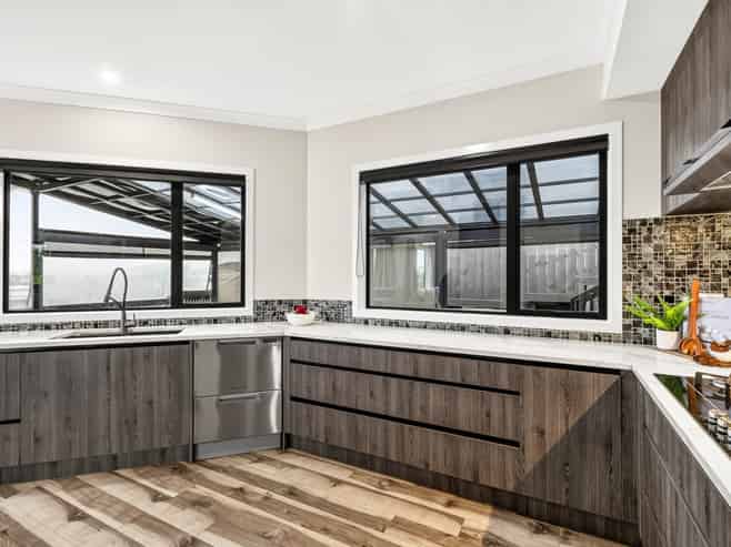 2 Dulverton Rise, Flagstaff