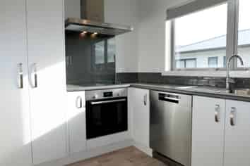 17/17 Waerenga Rd, Otaki