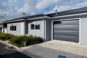 17/17 Waerenga Rd, Otaki