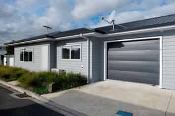17/17 Waerenga Rd, Otaki