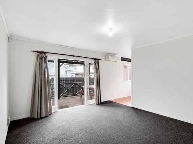 2 Dowding Street, Melville