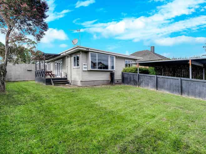 2 Dowding Street, Melville