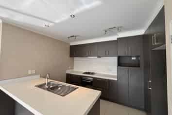 16 Flintridge Drive, Flat Bush