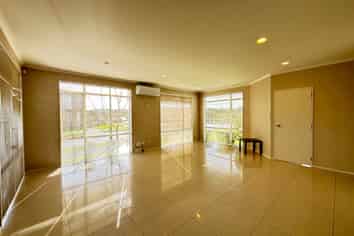 16 Flintridge Drive, Flat Bush