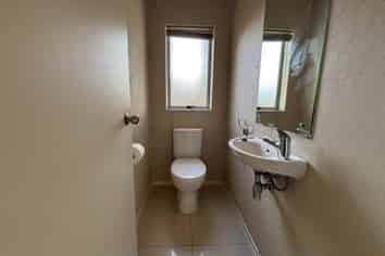 16 Flintridge Drive, Flat Bush