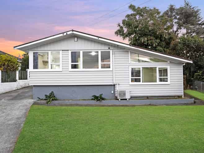 41  Greenhaven Avenue, Papakura