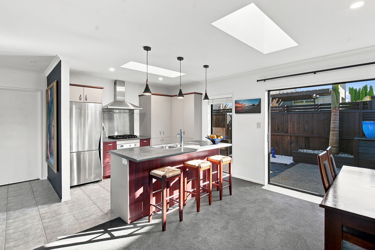 A Relaxed Beachside Lifestyle - Altro