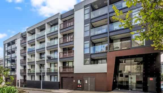 218/9 Madeira Lane, Grafton