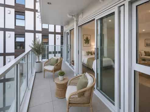 4F/14 Upper Queen Street, Newton