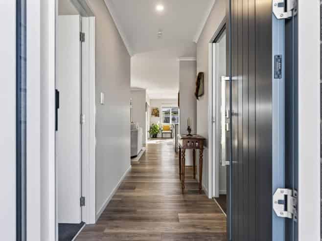 17 Olney Court, One Tree Point