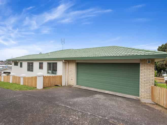 6 Longview Rise, Massey