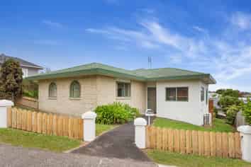6 Longview Rise, Massey