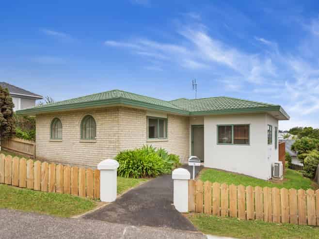 6 Longview Rise, Massey