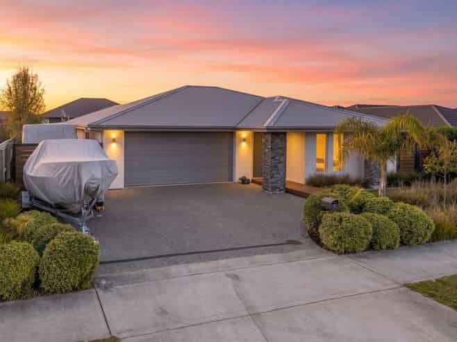 15 Fairmile Road, Richmond
