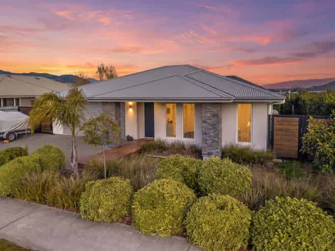 15 Fairmile Road, Richmond