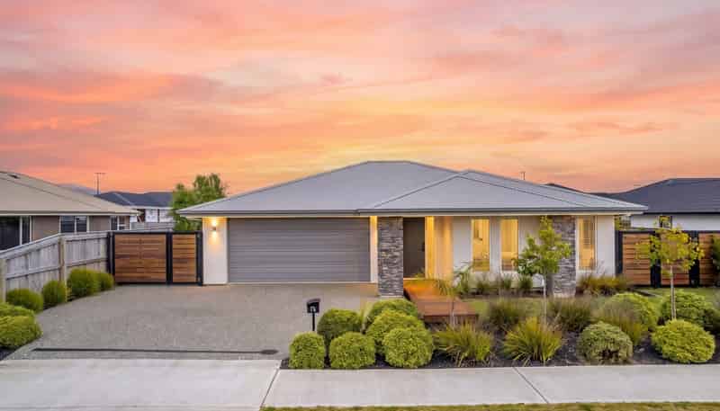 15 Fairmile Road, Richmond