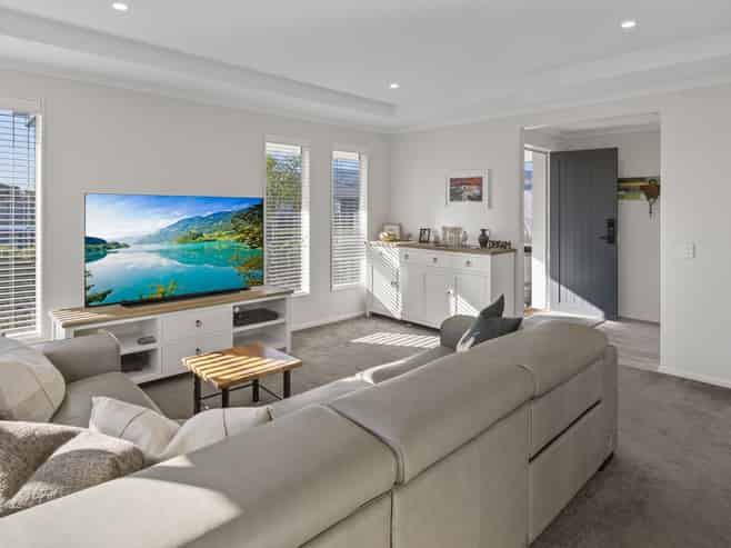 15 Fairmile Road, Richmond
