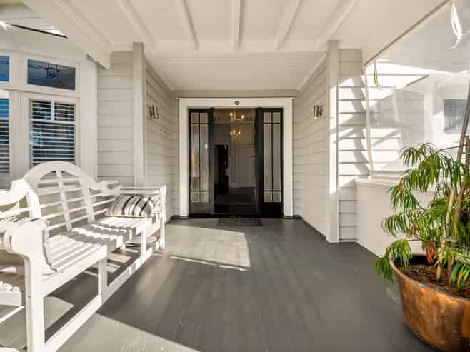 135 St Heliers Bay Rd, St Heliers