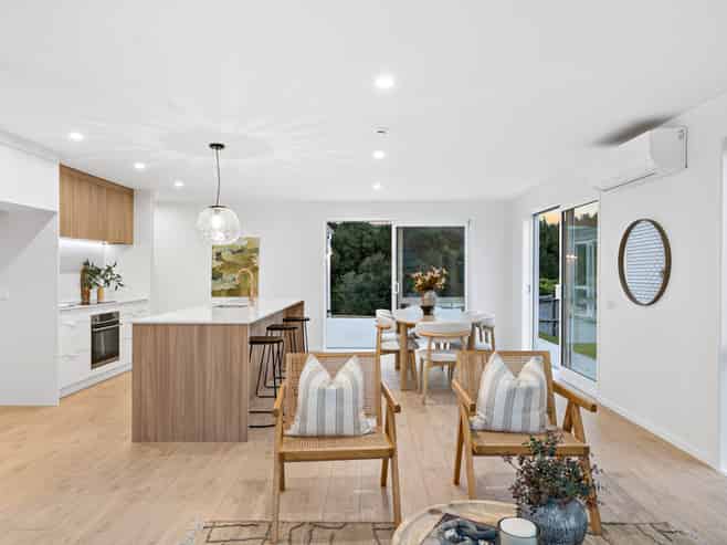 21 Tahuna Minhinnick Drive, Glenbrook
