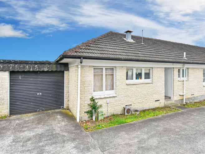 2/13 Tennessee Avenue, Mangere East