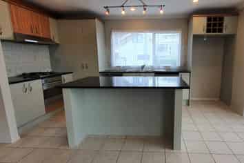 1282B New North Road, Avondale