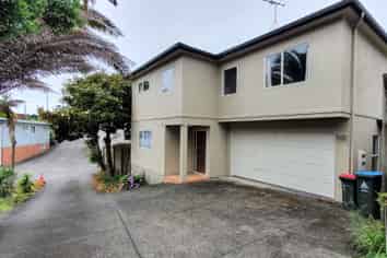 1282B New North Road, Avondale