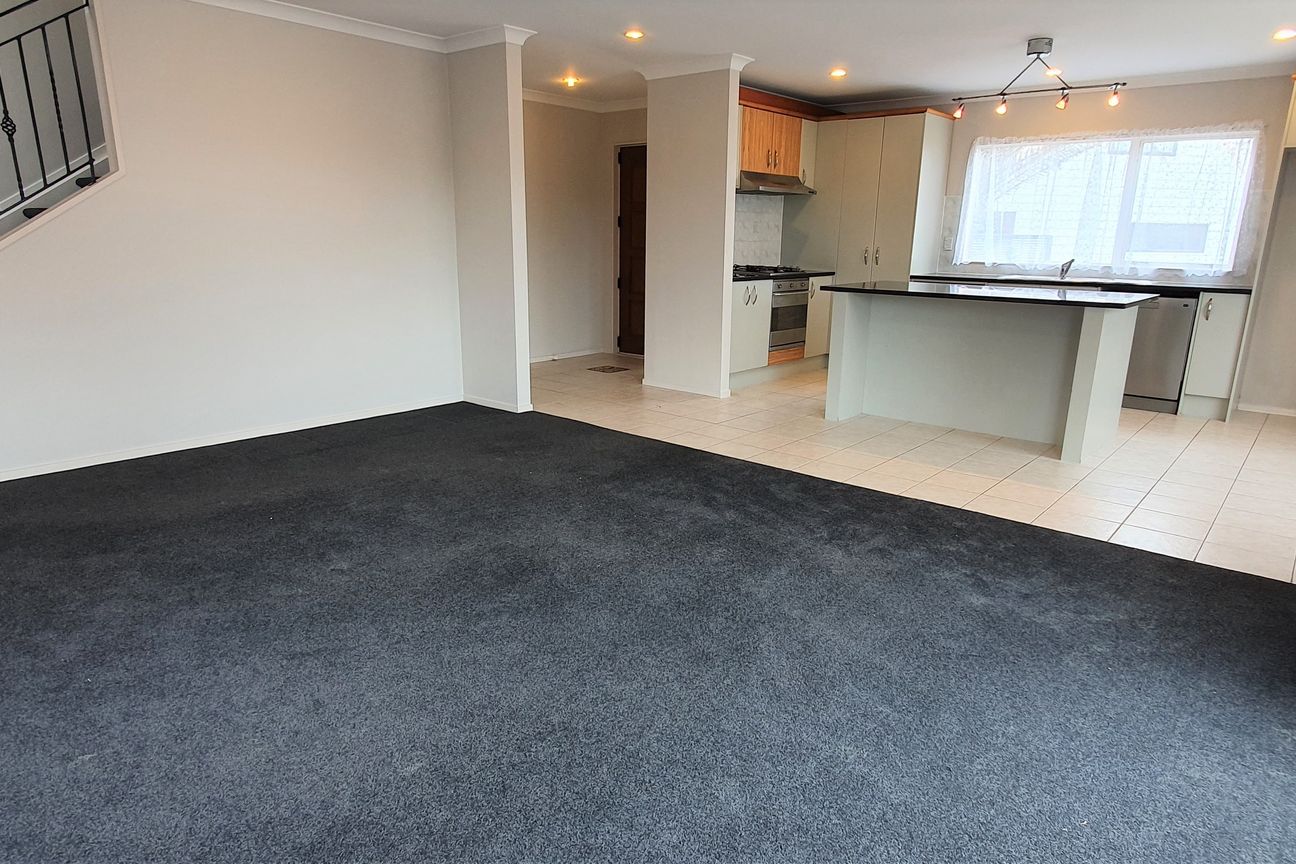 Spacious 4 Bedroom, 2.5 bathroom home - Widok 3