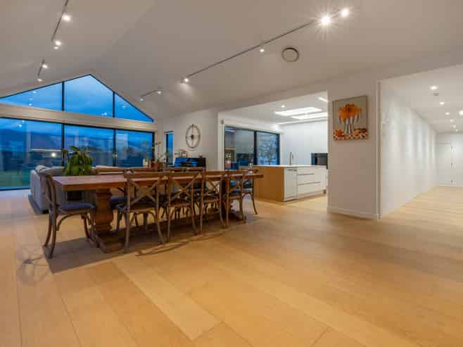 24 Phoenix Palms Grove, Levin