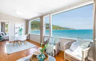 609 Marine Drive, Eastbourne