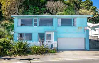 609 Marine Drive, Eastbourne