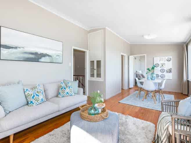 609 Marine Drive, Eastbourne