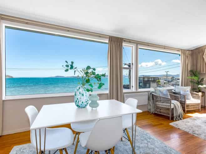 609 Marine Drive, Eastbourne