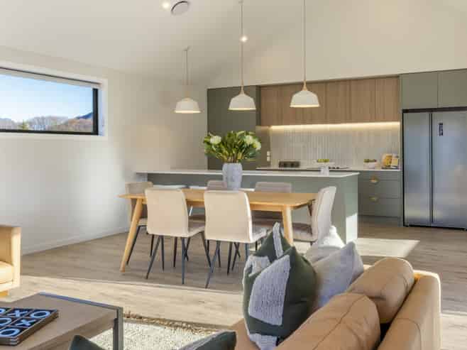 19 Walton Way, Lake Hayes Estate