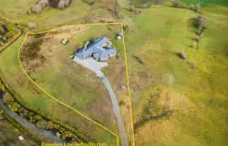 21 Copper Beech Road, Woodend