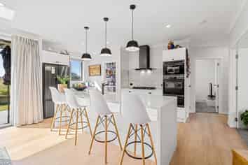 21 Copper Beech Road, Woodend