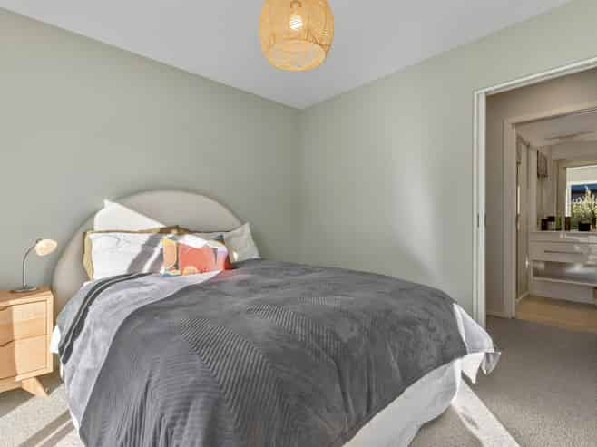 4 Warbler Lane, Albert Town