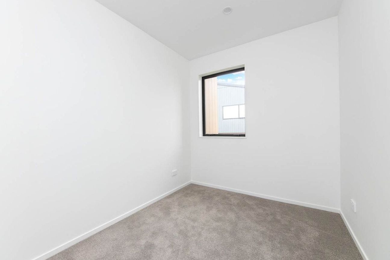 Modern 3-Bedroom Townhouse in a Prime Location - Meer