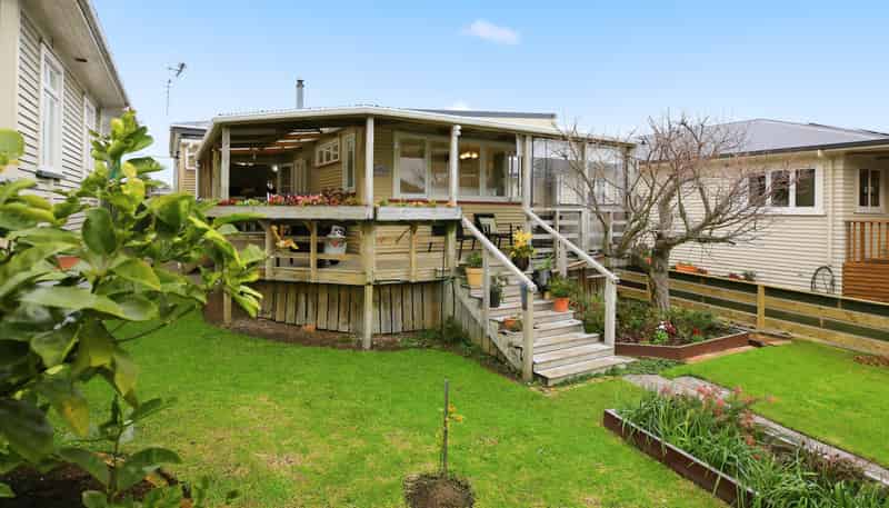 407 Willoughby Street, Thames