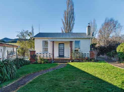 23 Garden Street, Lumsden
