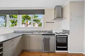 36 Ruskin Road, Newlands
