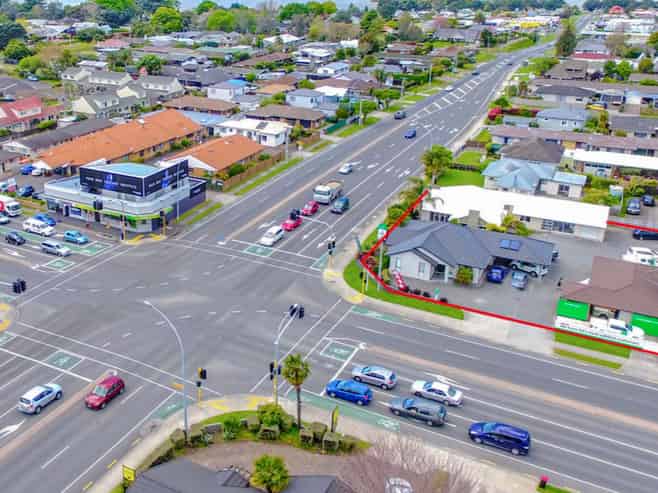 High profile corner office opportunity