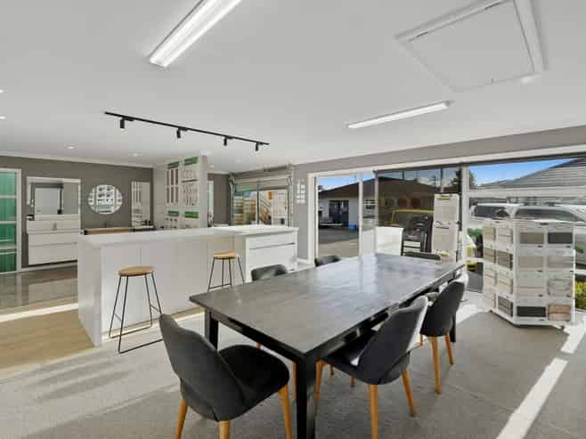 High profile corner office opportunity