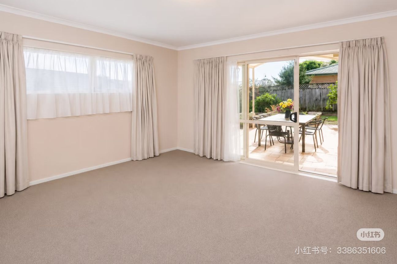 Well Maintained 3 Bedroom 2 Bathroom Home - Widok 3