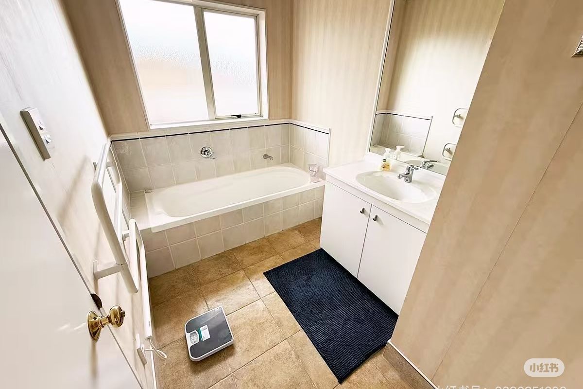 Well Maintained 3 Bedroom 2 Bathroom Home - Widok 6