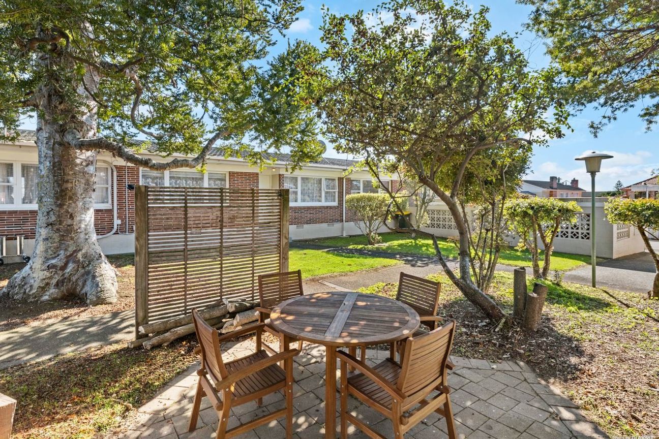 2 Bedroom home in Papatoetoe's Golden Circle - Więcej
